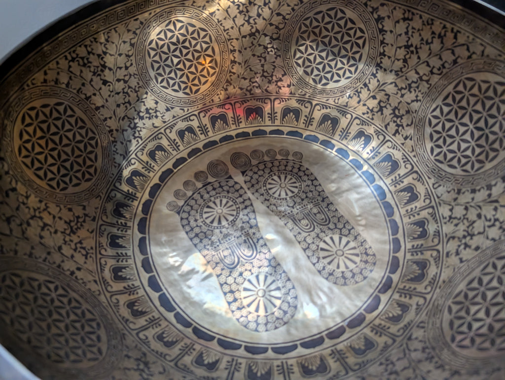 Handgeschlagene Fußklangschale – 10 kg | Ø 50 cm | Nepal