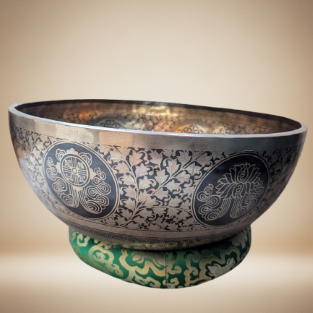 Handgeschlagene Fußklangschale – 10 kg | Ø 50 cm | Nepal